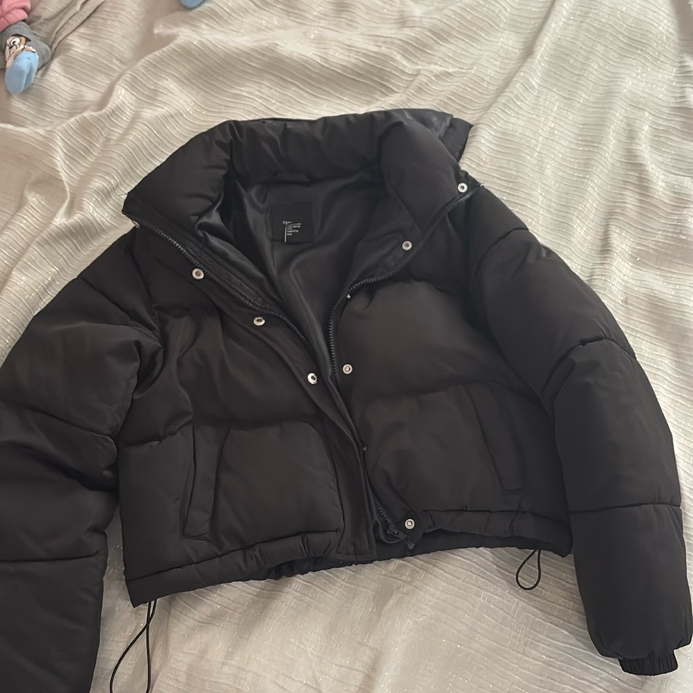 Black Hooded Forever 21 Puffer Jacket 💗
